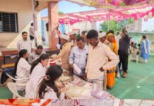 “સંત નિરાંકારી ચેરિટેબલ ફાઉન્ડેનશન” દિલ્હીના બોરેડી બ્રાંચ દાહોદ ઝોન દ્વારા નવાગામ ખાતે ૪૩ મો રક્તદાન શિબિર કેમ્પ યોજવામાં આવ્યો